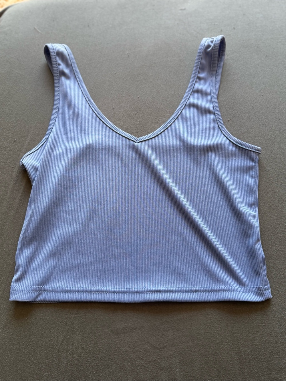 Lavender Ribbed V-Neck Crop Tank